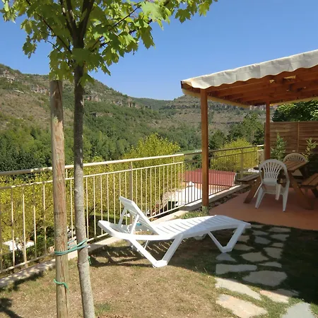 Camping Cascade Aveyron Κάμπινγκ *